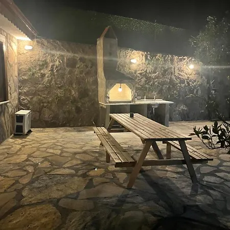 Rock Houses Gundogan Apartament